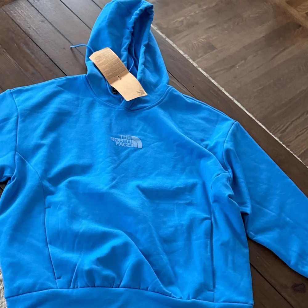 The North Face Bright Blue Hoodie NWT | Women’s Outdoor Sweatshirt Pullover